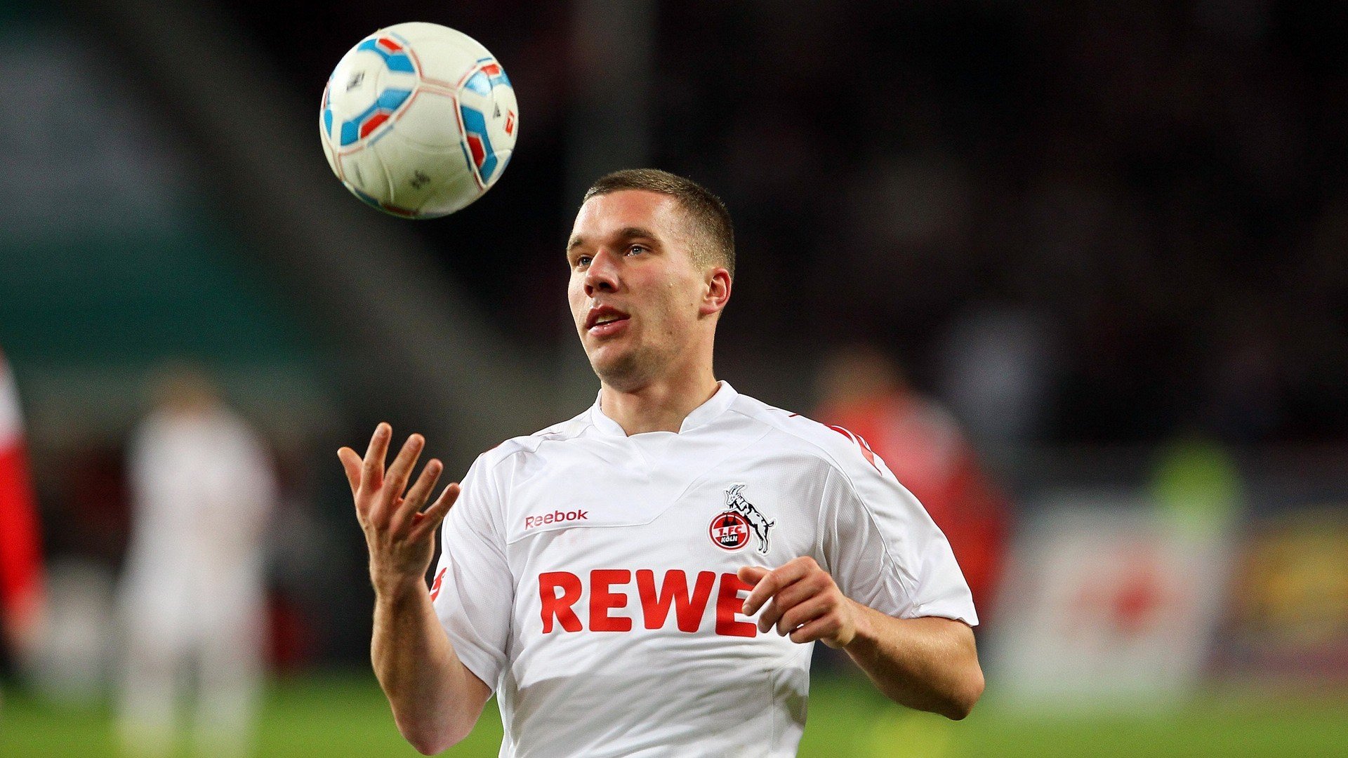 以青少年驱动的绿色科技创生:构建可持续产业生态的青年俱乐部之路